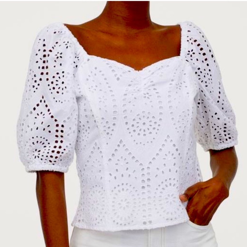 NWT H&M White Eyelet Puff Sleeve Sweetheart Top Sz S
